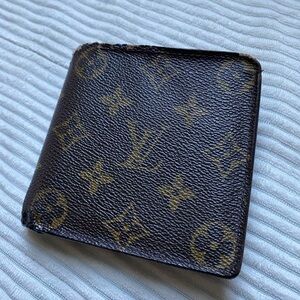 Louis Vuitton Authentic Mens Vintage Monogram Bifold Wallet with Coin Pouch
